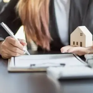 lender-calculating-home-loan-pre-approval