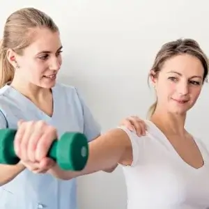 physiotherapist-with-patient