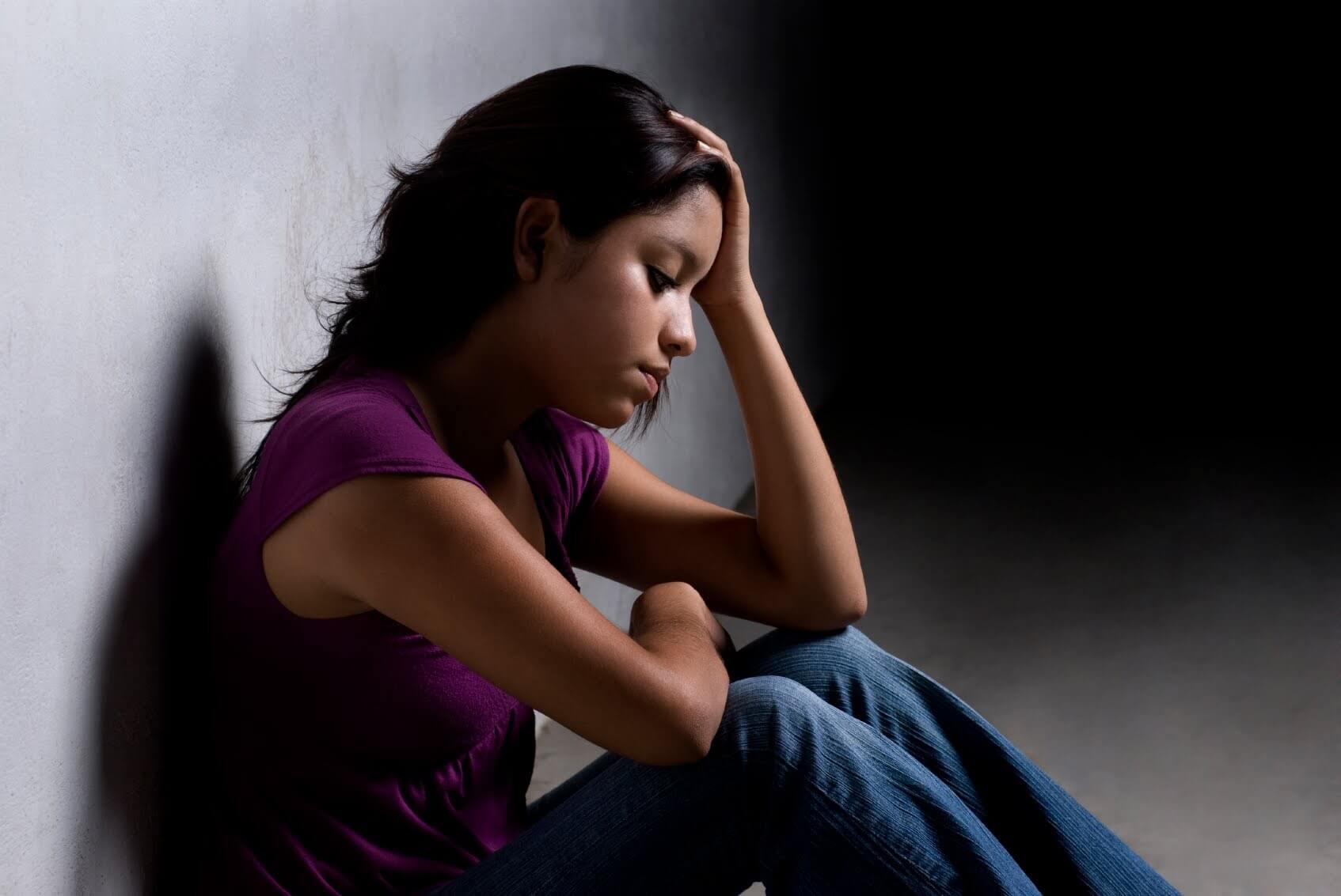 girl looking depressed