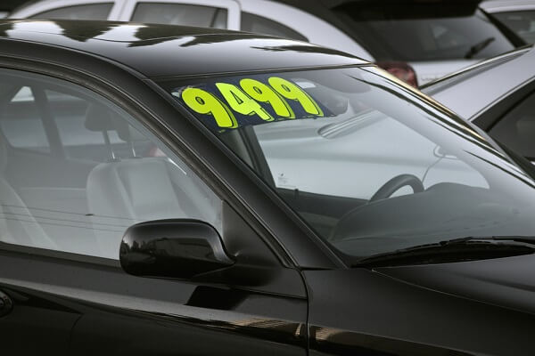 car price displayed on the windshield