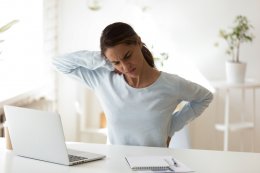 woman-computer-back-pain
