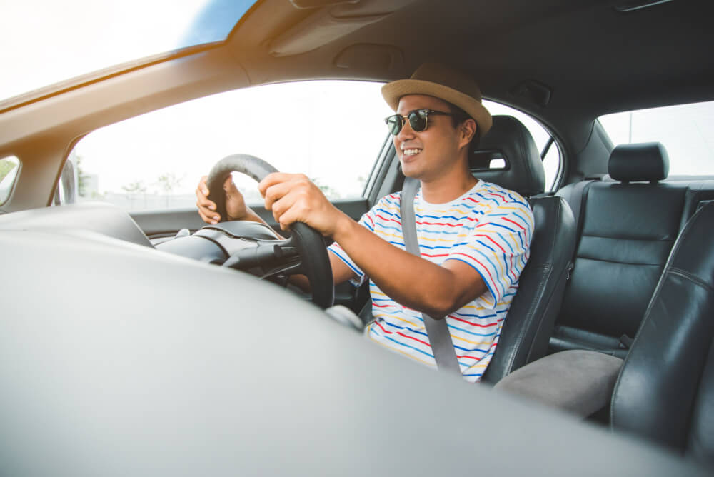 Guy pleased with new car insurance