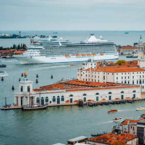 Tourists on a Venetian cruise